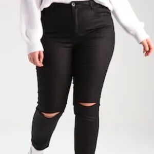 Glamorous Curve Black Distressed Skinny Je…